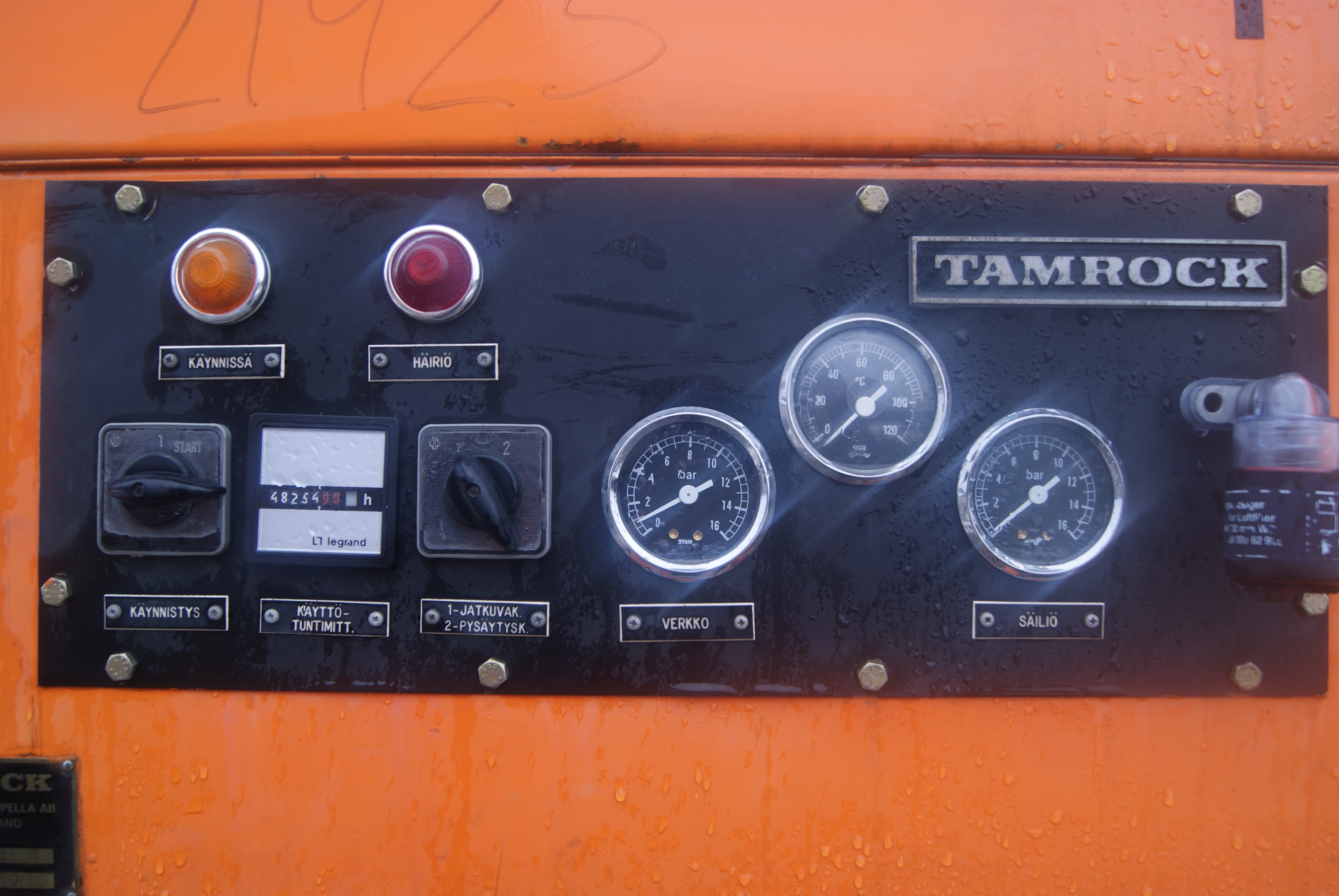 Screw compressor tamrock 750ew – foto 14, Rideen