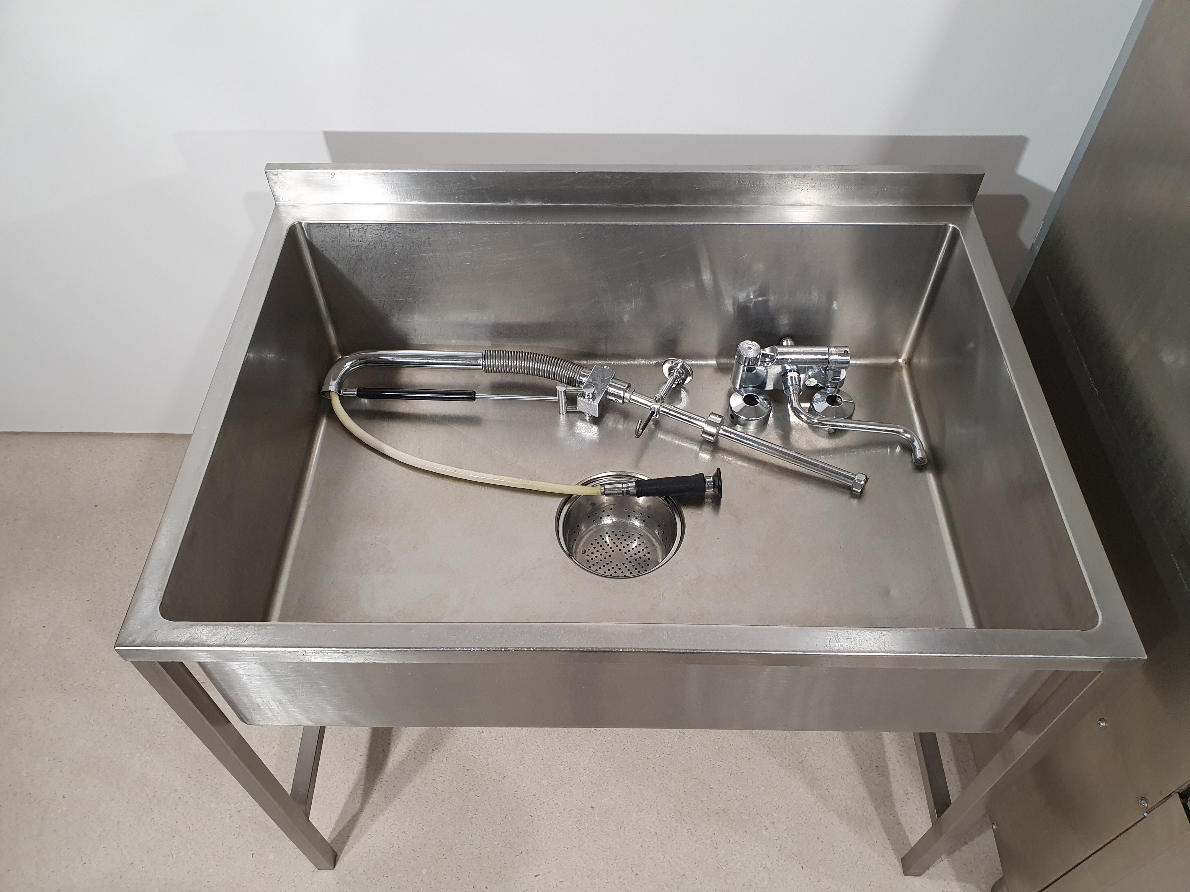 Dishwasher, pot washing machine Granuldisk with sink and tap – Foto 24, Rideen