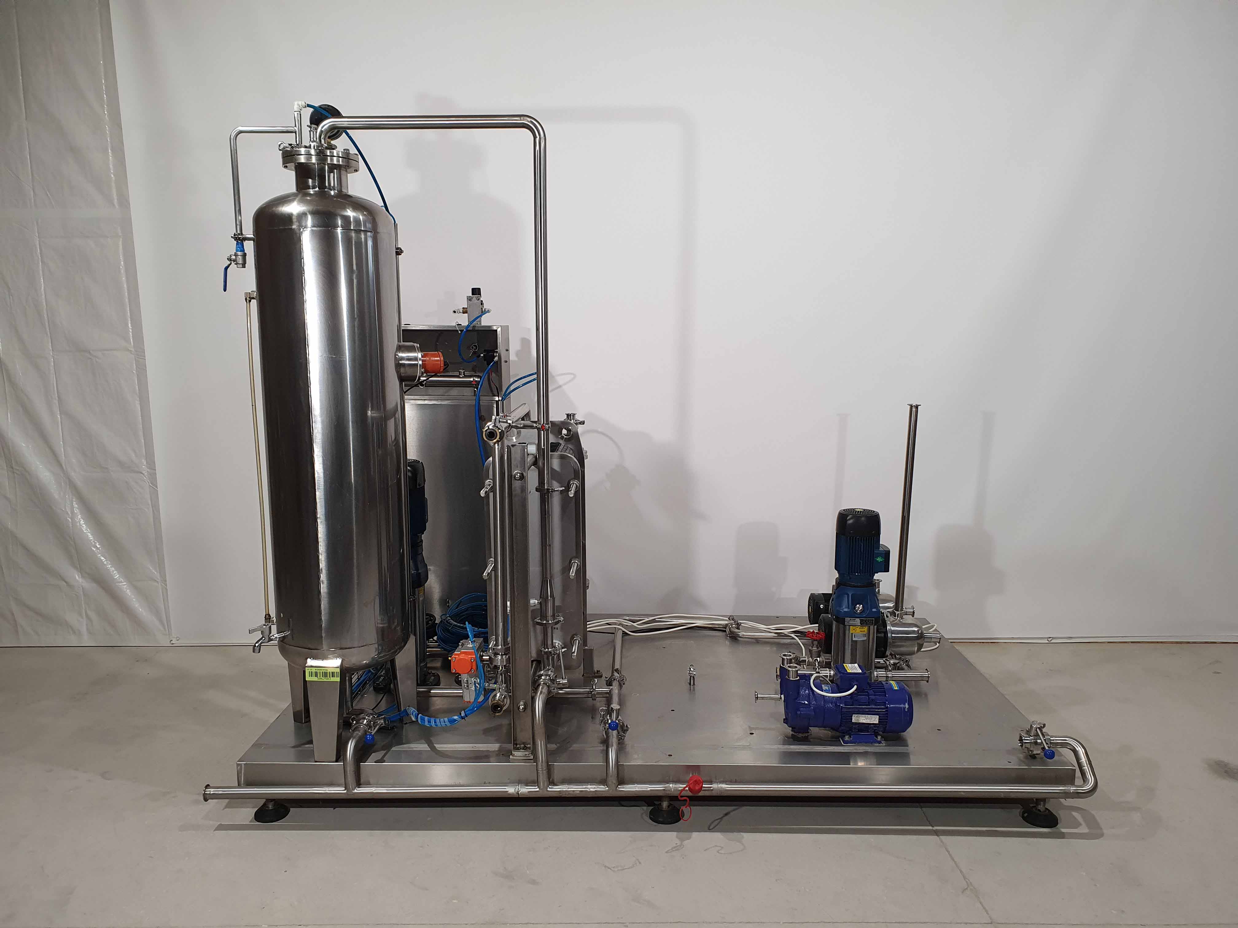 Bottling plant equipment, 2000 bottles per hour (like new) – Foto 18, Rideen