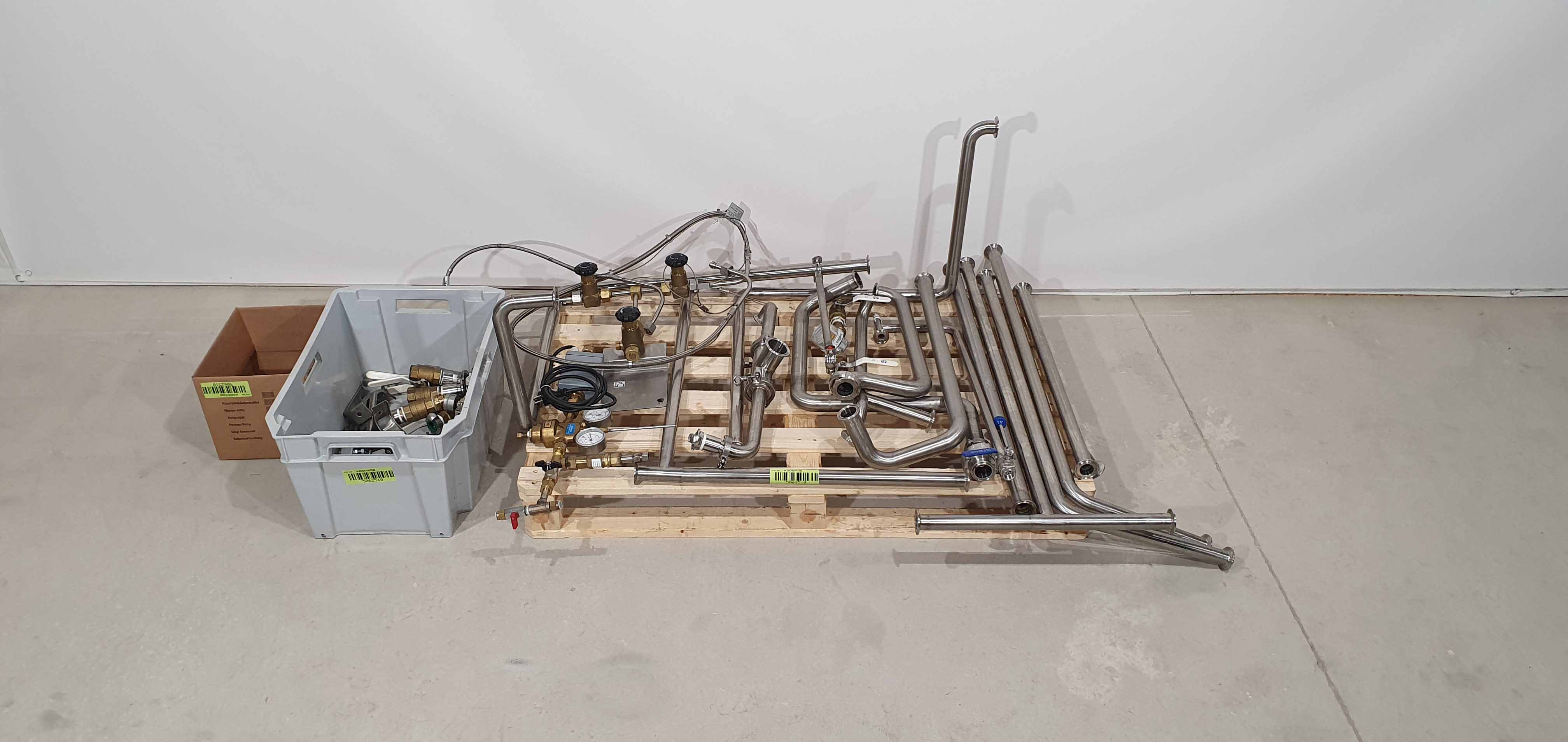 Bottling plant equipment, 2000 bottles per hour (like new) – Foto 34, Rideen