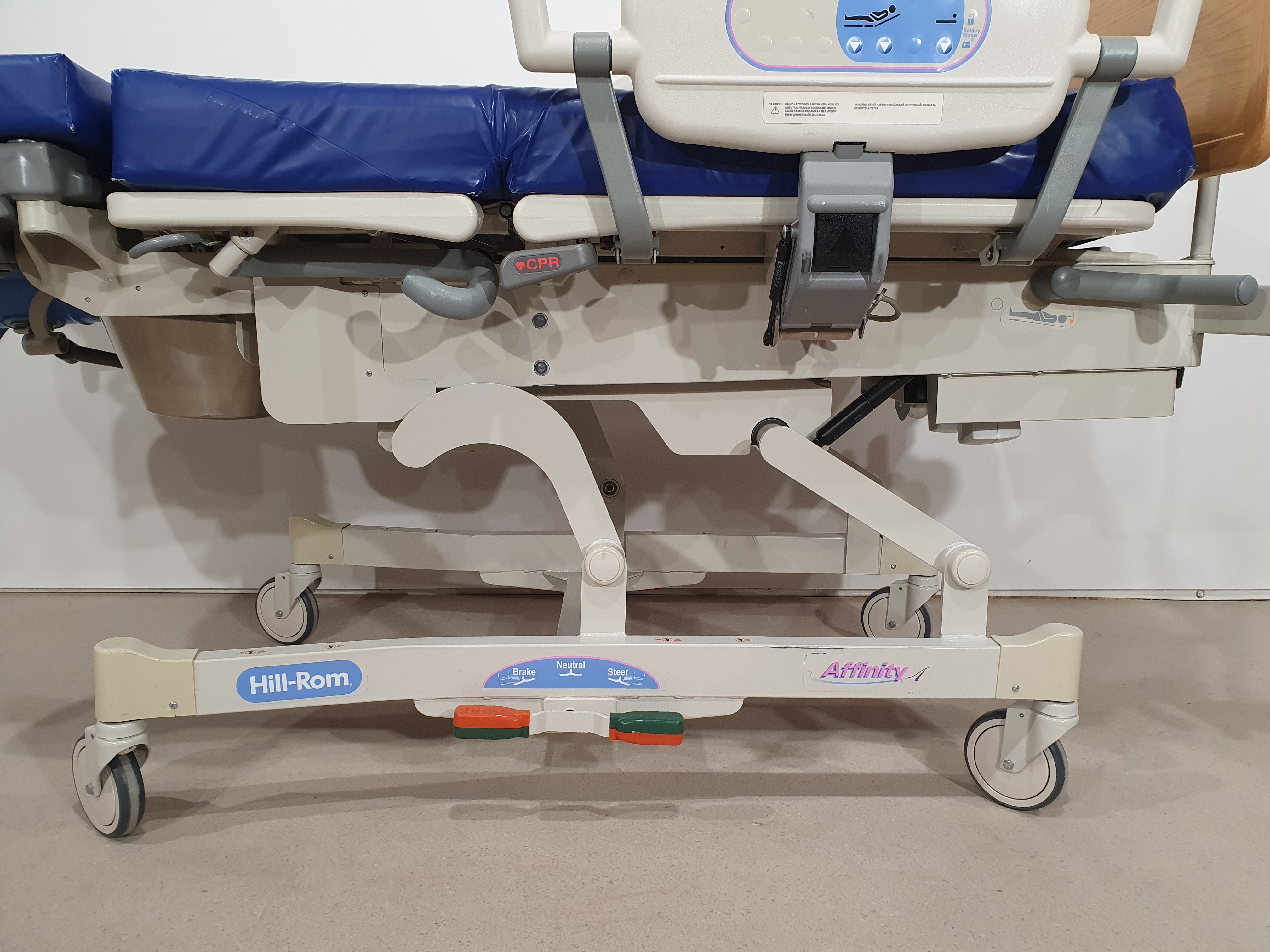 Sünnitusvoodi, günekoloogiline voodi, Hill-Rom P3700 – foto 14, Rideen