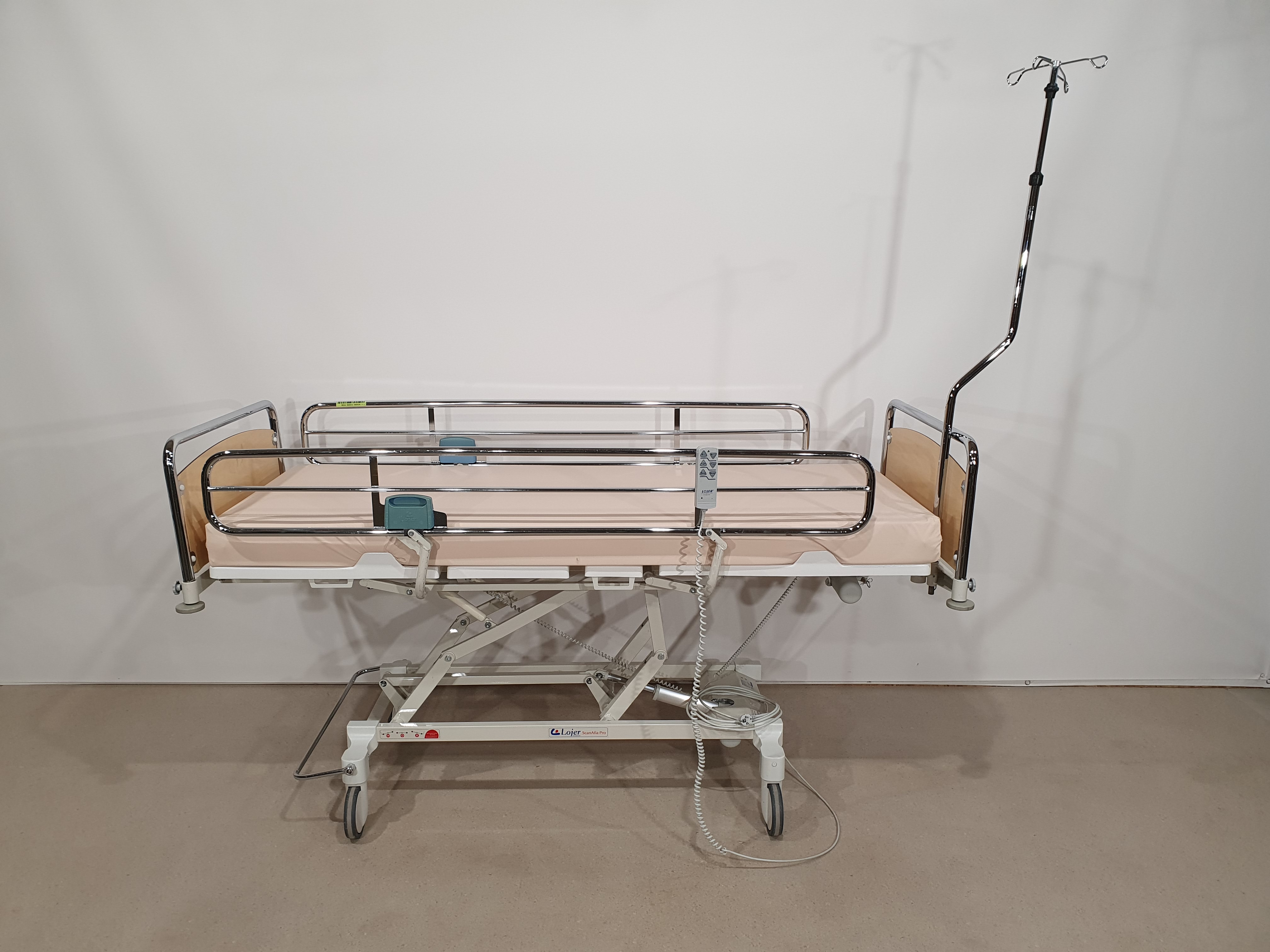 Electric care bed, hospital bed, rehabilitation bed – photo 6, Rideen