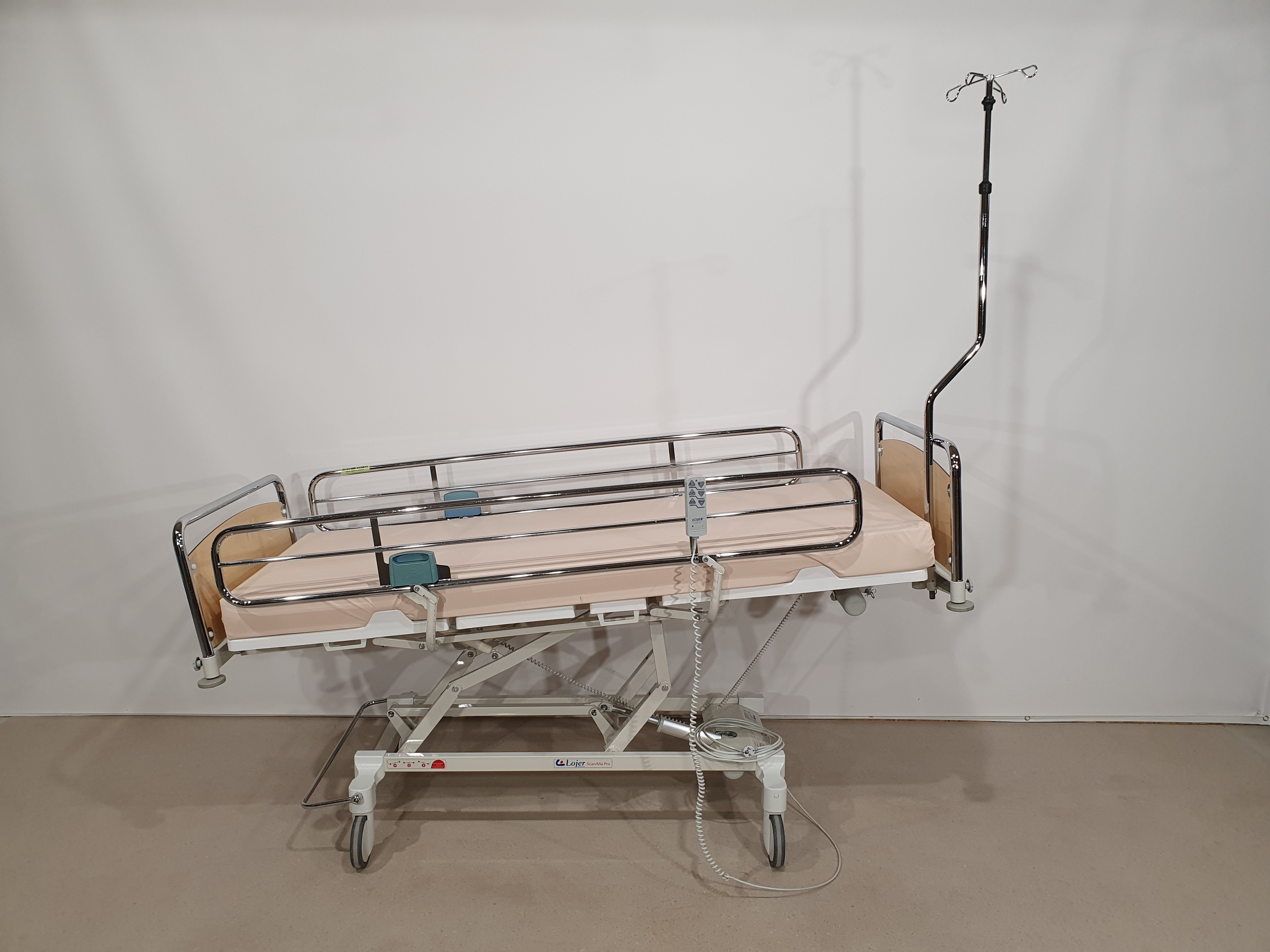 Electric care bed, hospital bed, rehabilitation bed – photo 8, Rideen