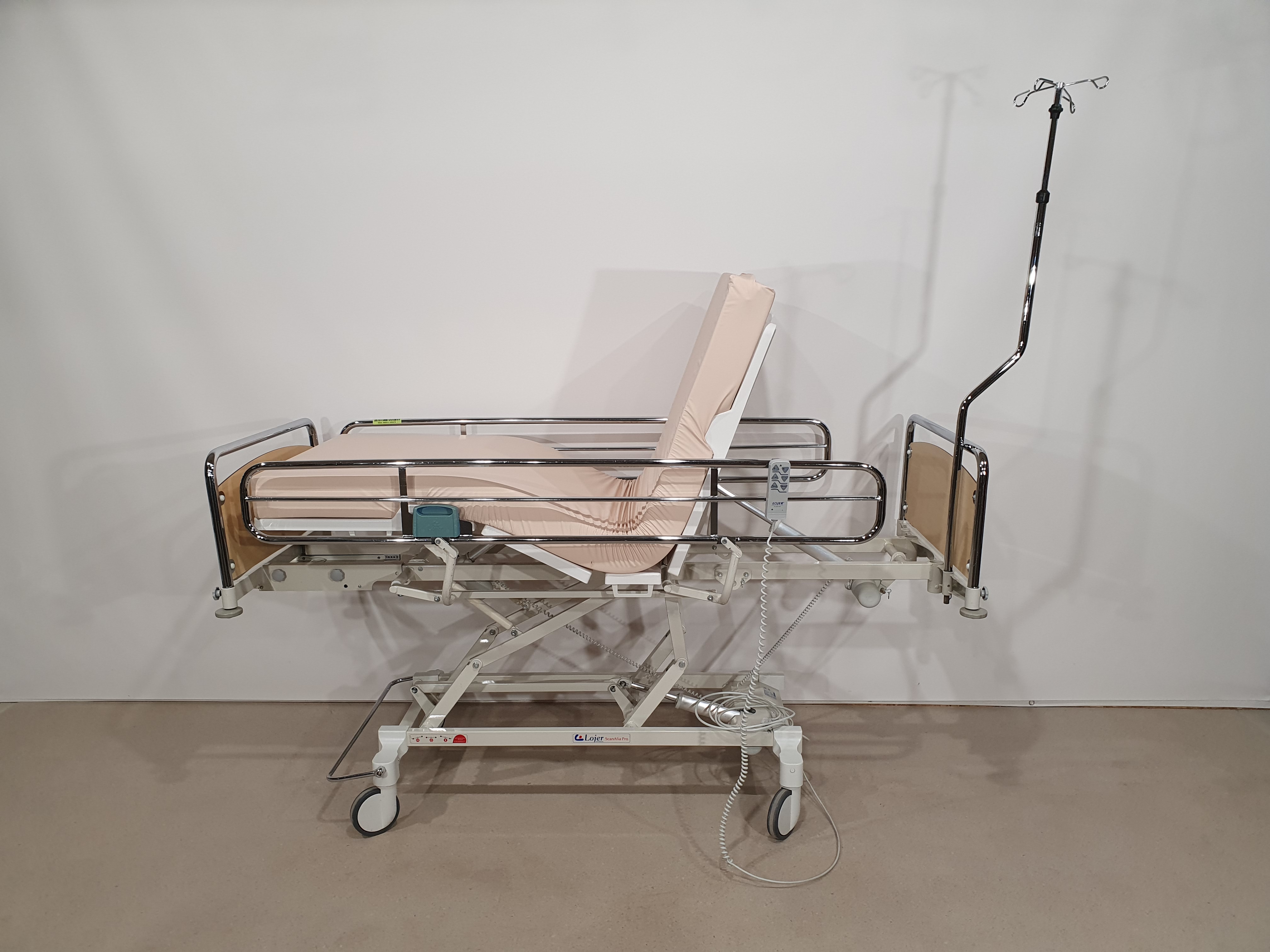 Electric care bed, hospital bed, rehabilitation bed – photo 14, Rideen