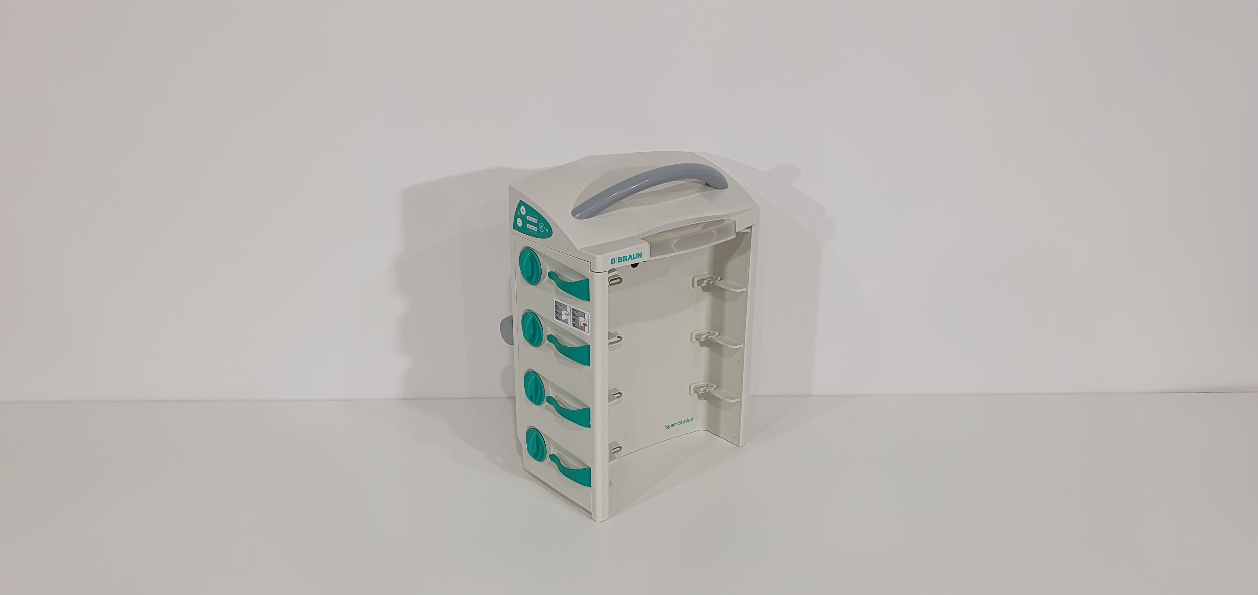 Docking station B Braun Space Station – foto 4, Rideen