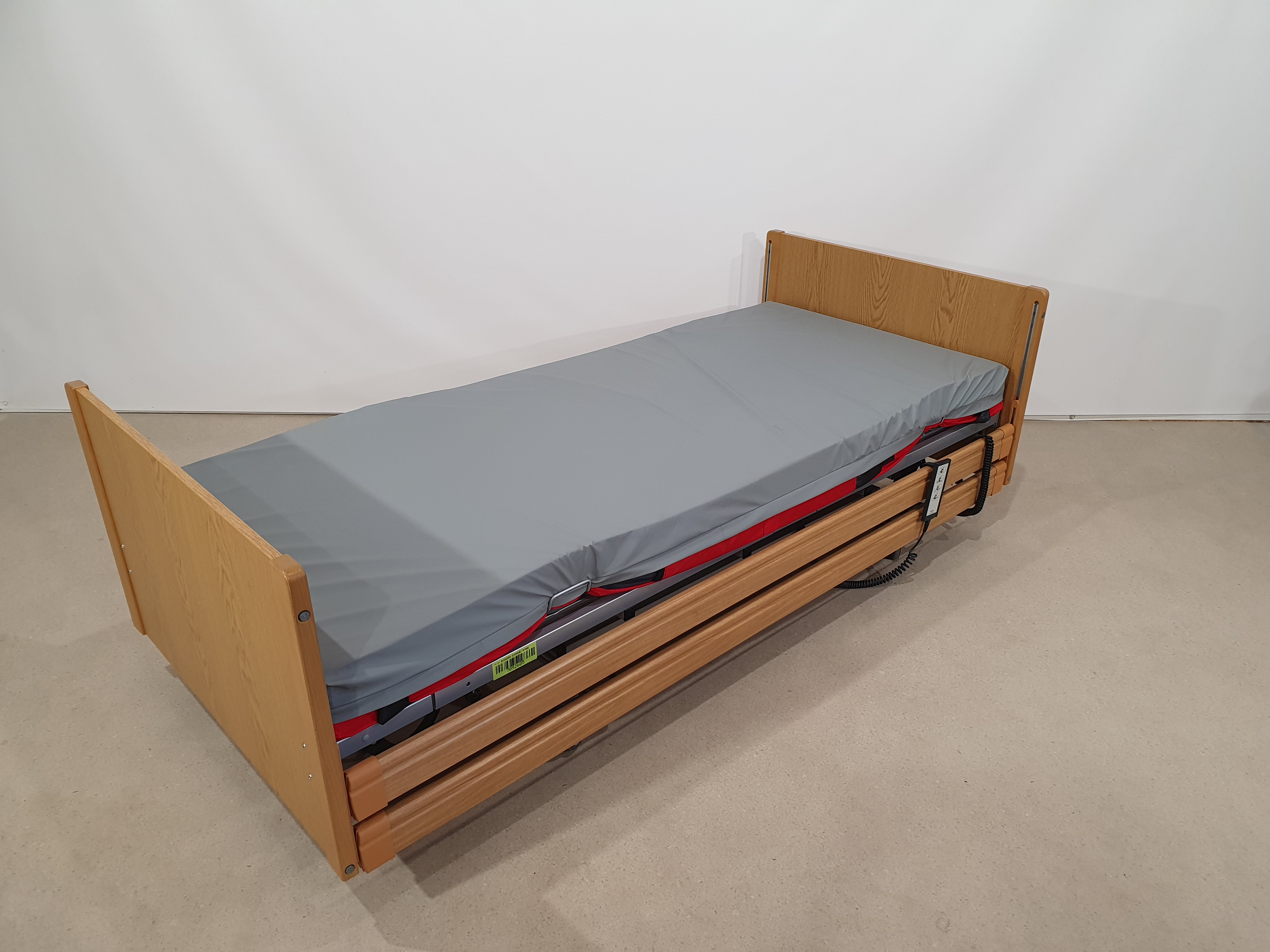 Electric care bed, hospital bed, rehabilitation bed – Foto 4, Rideen