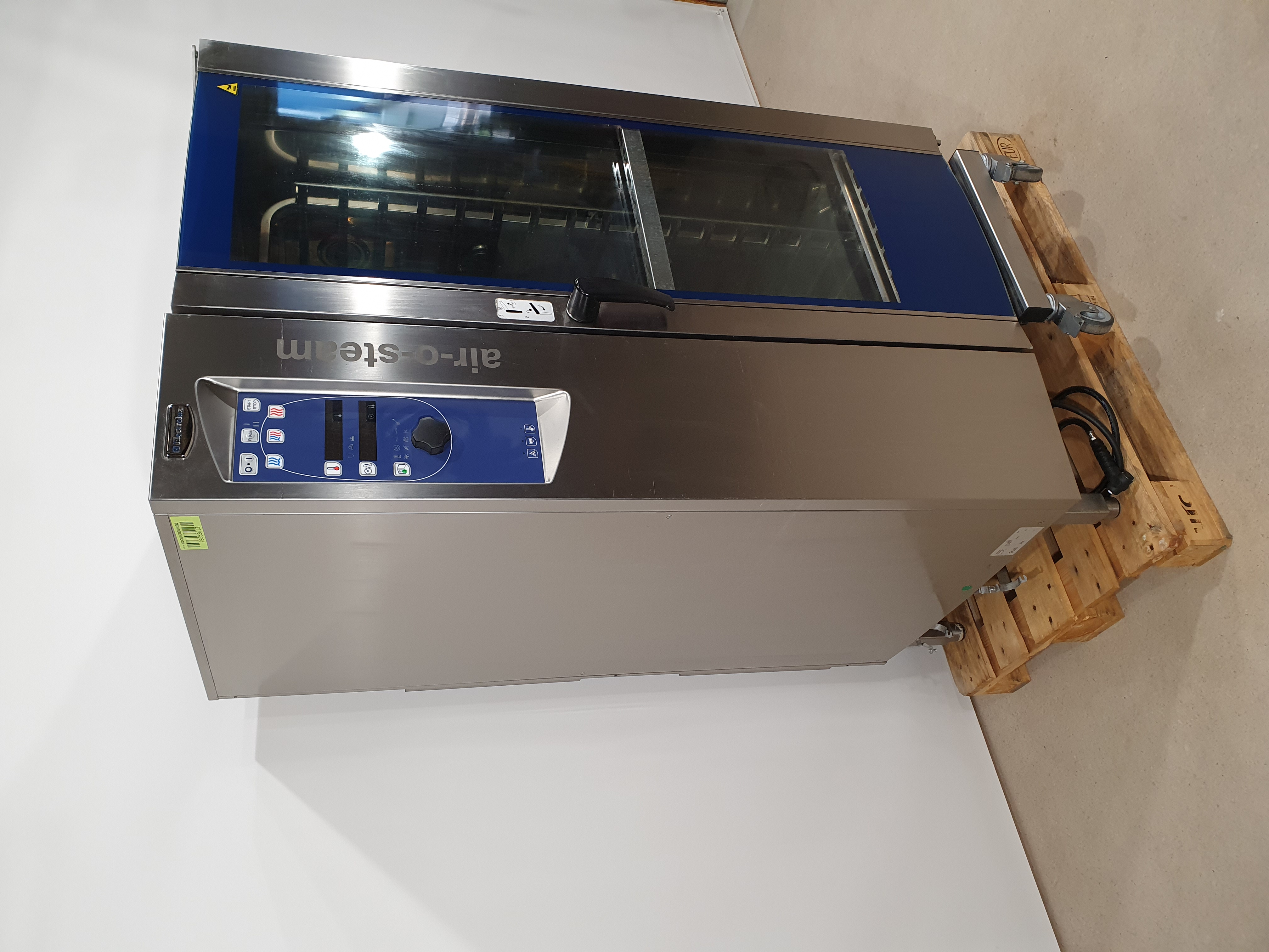 Ahi, convection steam oven, combi oven, Electrolux – photo 4, Rideen