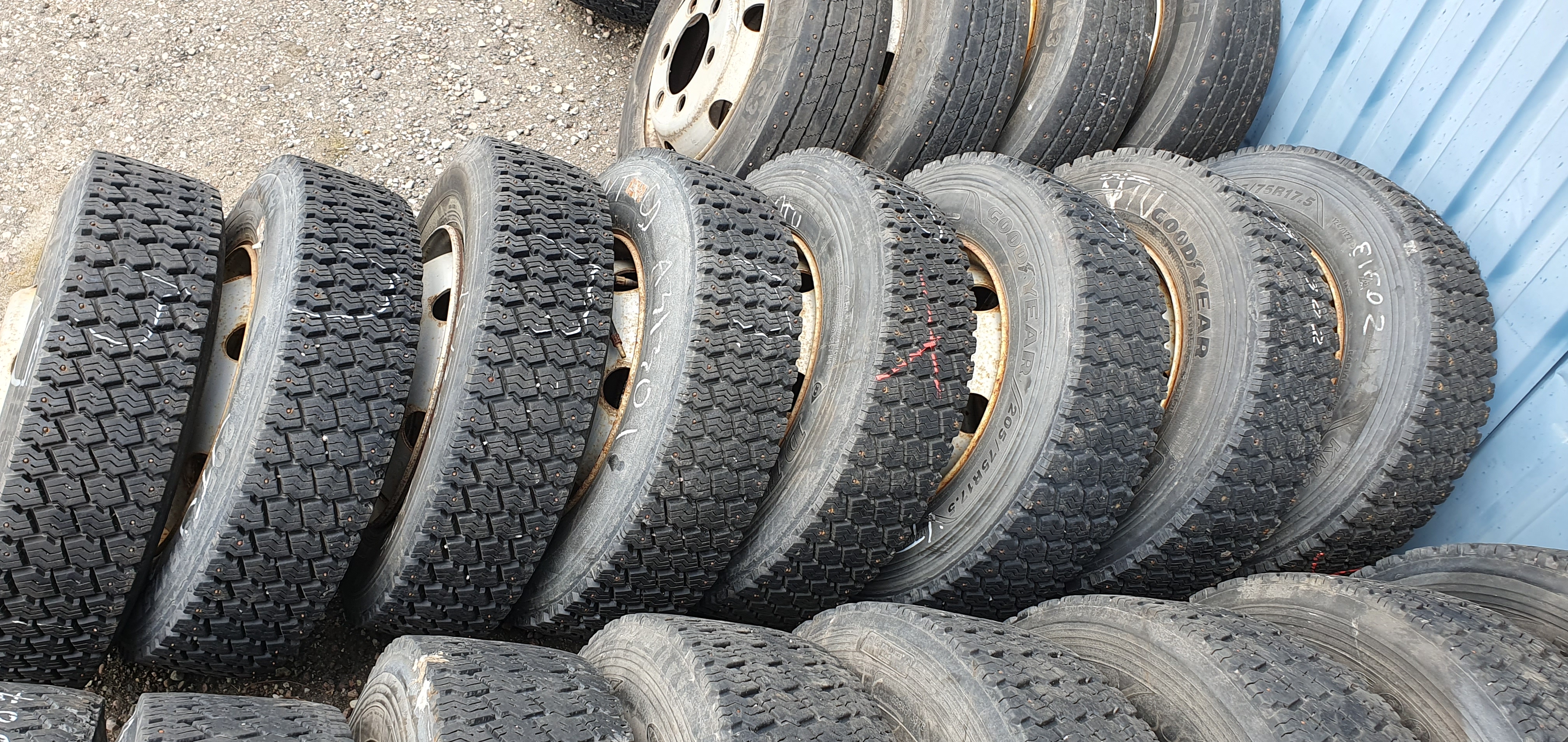 Truck tyres with rims 118tk – Foto 19, Rideen