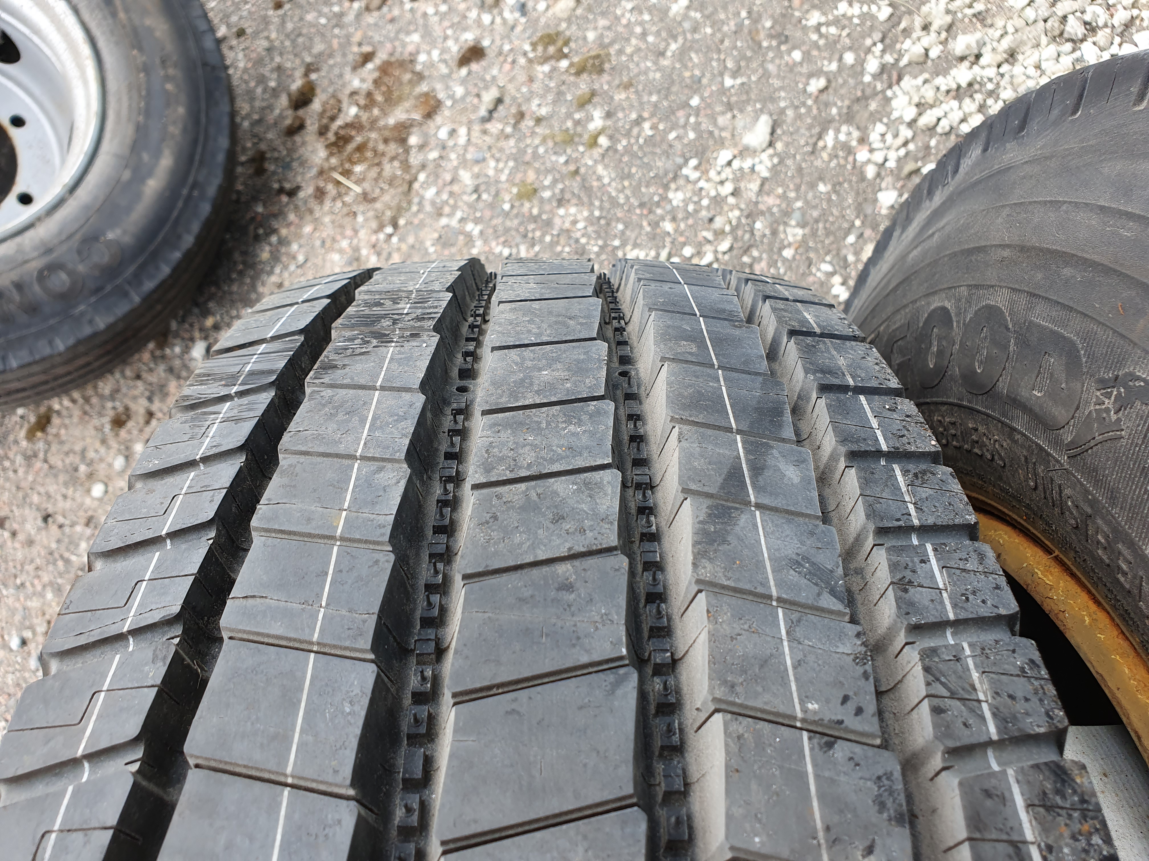 Truck tyres with rims 118tk – Foto 43, Rideen
