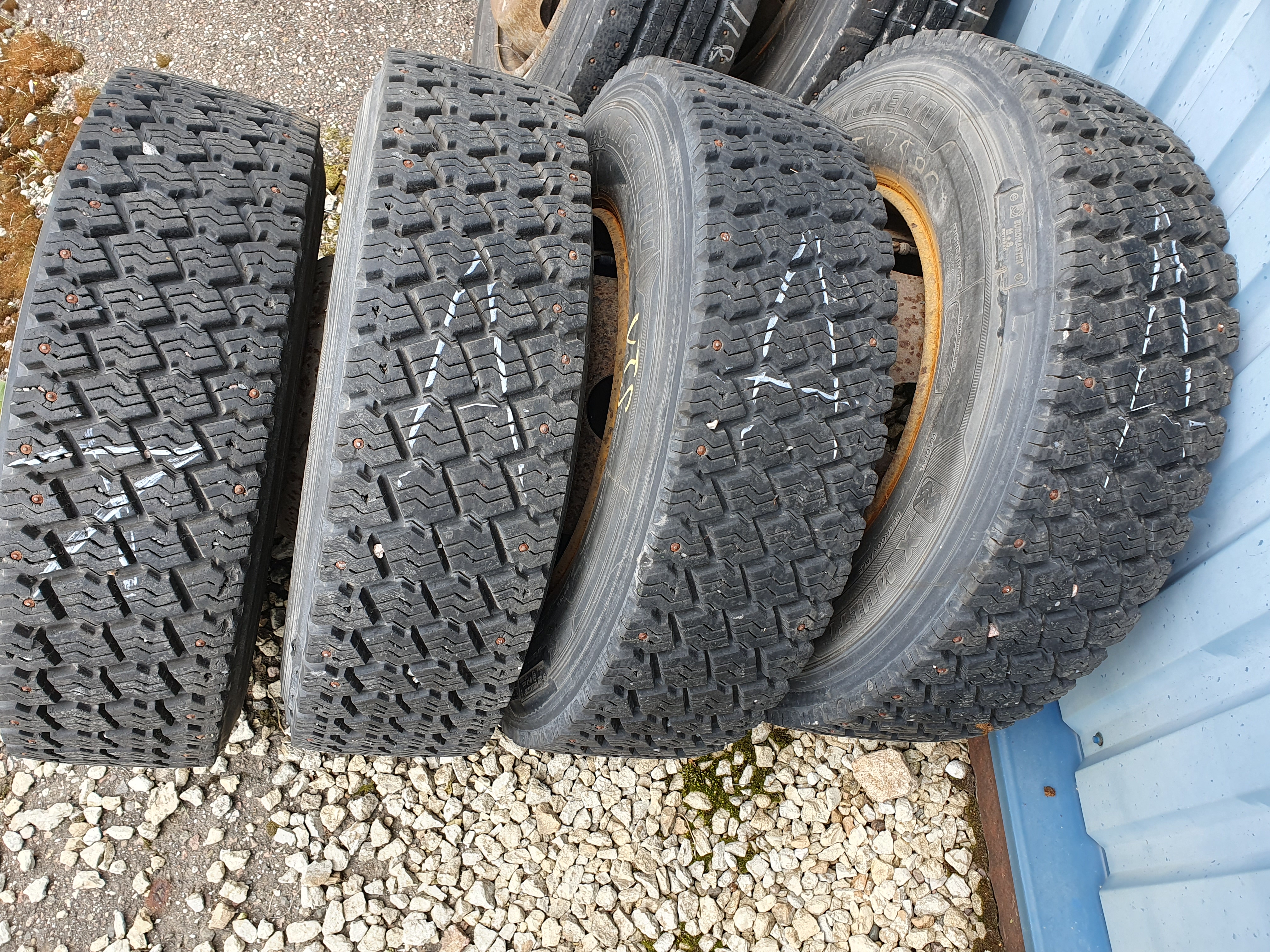 Truck tyres with rims 118tk – Foto 11, Rideen